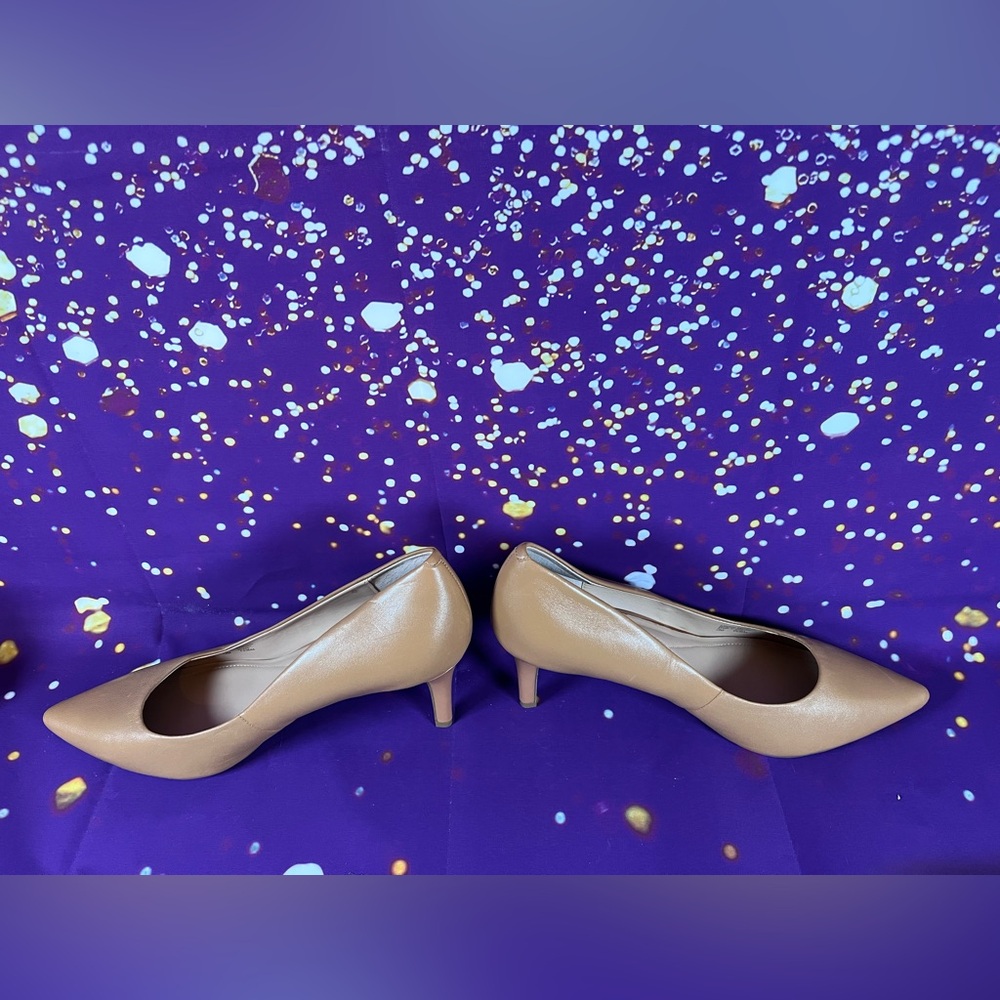 Alfani Women's Tan Heels - Picture 2 of 4
